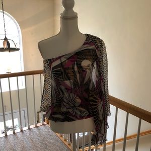 A beautiful Analili blouse